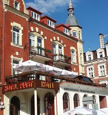 Hotel Piast Slupsk Bagian luar foto