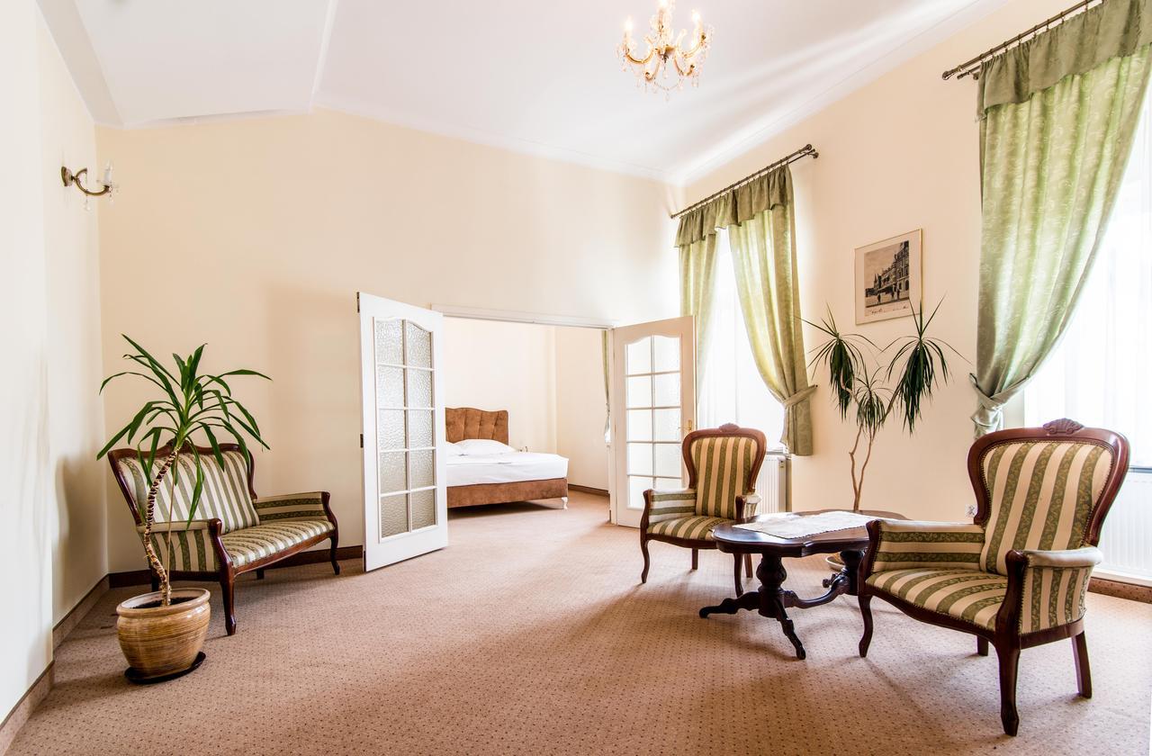 Hotel Piast Slupsk Bagian luar foto