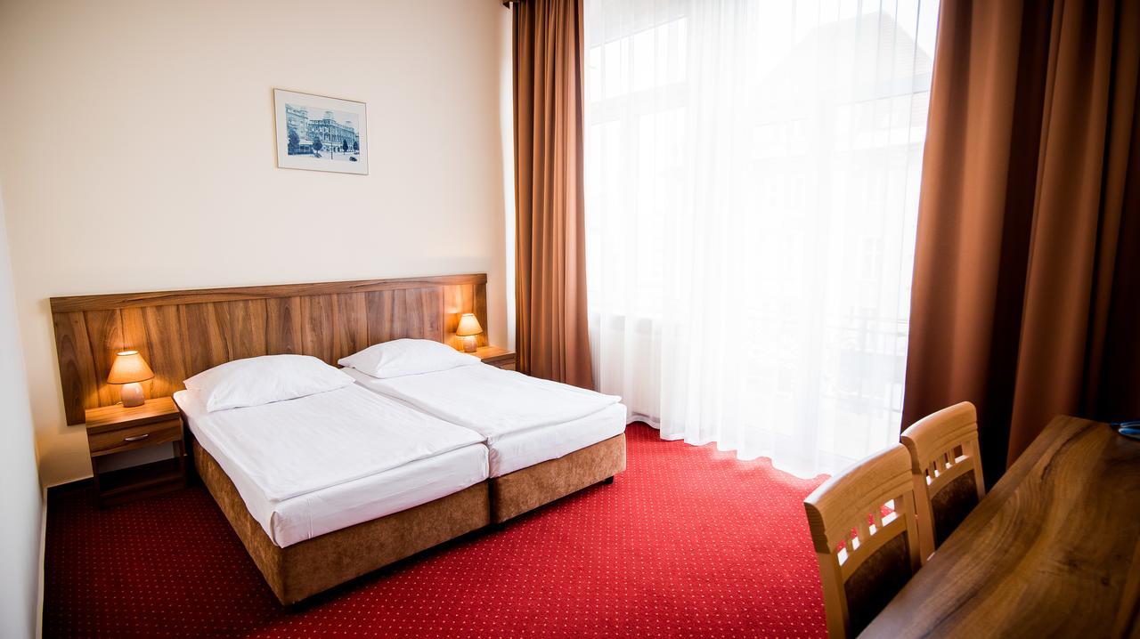 Hotel Piast Slupsk Bagian luar foto